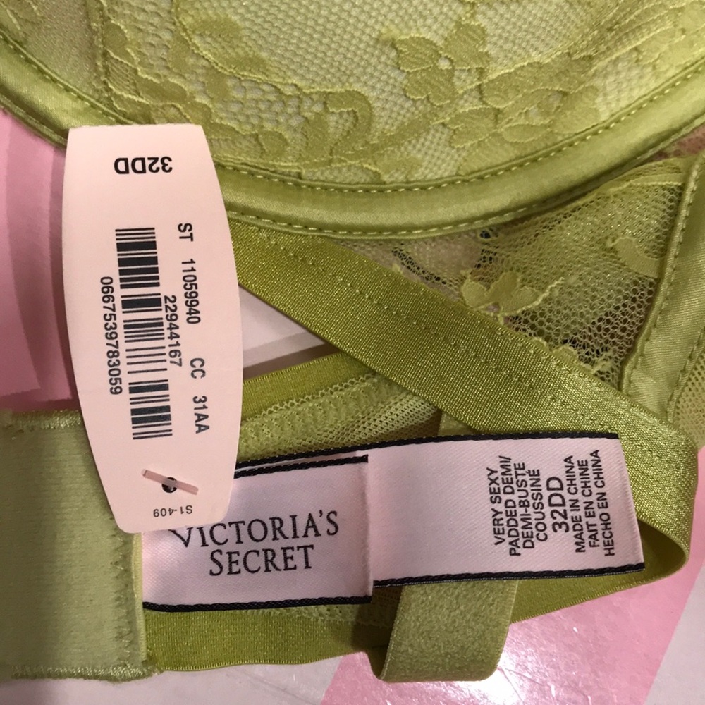 💖 Victoria Secret Very Sexy Padded Demi Bra - Picture 4 of 4